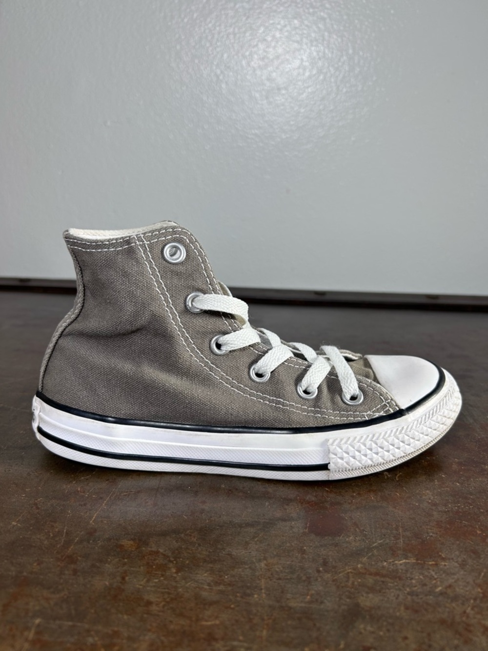 Converse Chuck Taylor All Star High Top Sneakers - Gray Youth Size 13 - Picture 6 of 16